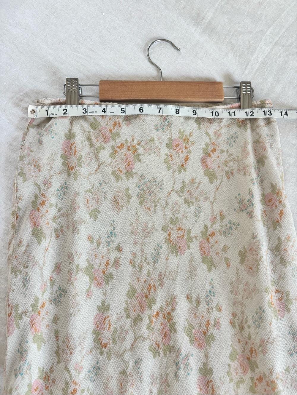 Hansen & Gretel | Elegant Cream Floral Midi Skirt - Lightweight Spring Staple - Picture 8 of 9